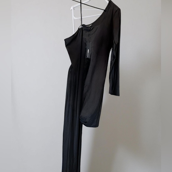 Fashion Nova Dresses & Skirts - Fashion Nova Elegant Black Dress